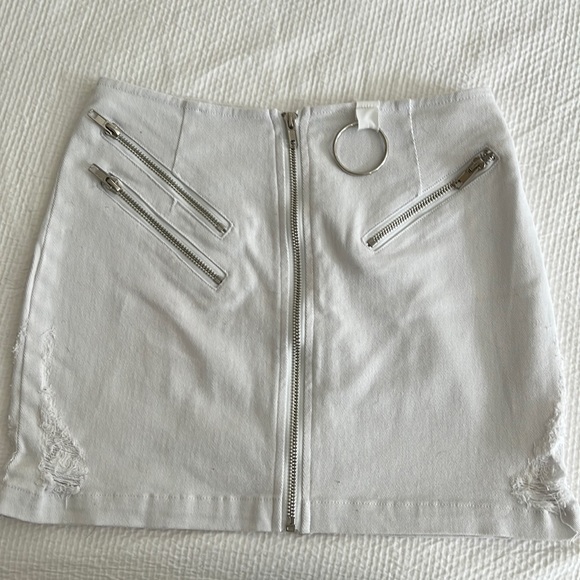 Mini Skirt - Picture 1 of 4